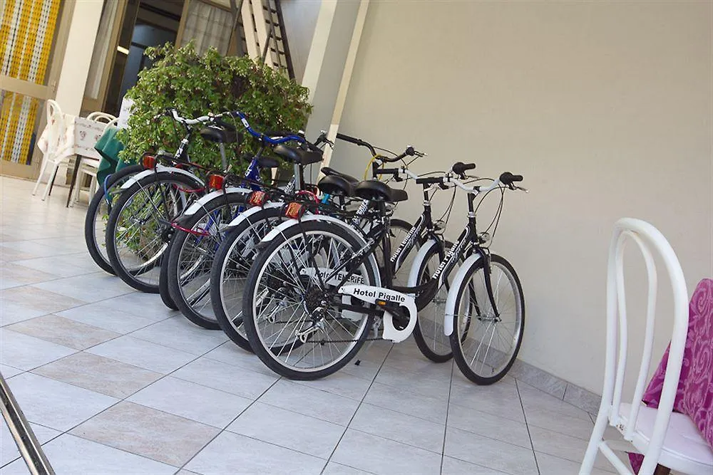 Hotel Tenerife Riccione 2*,  Italia
